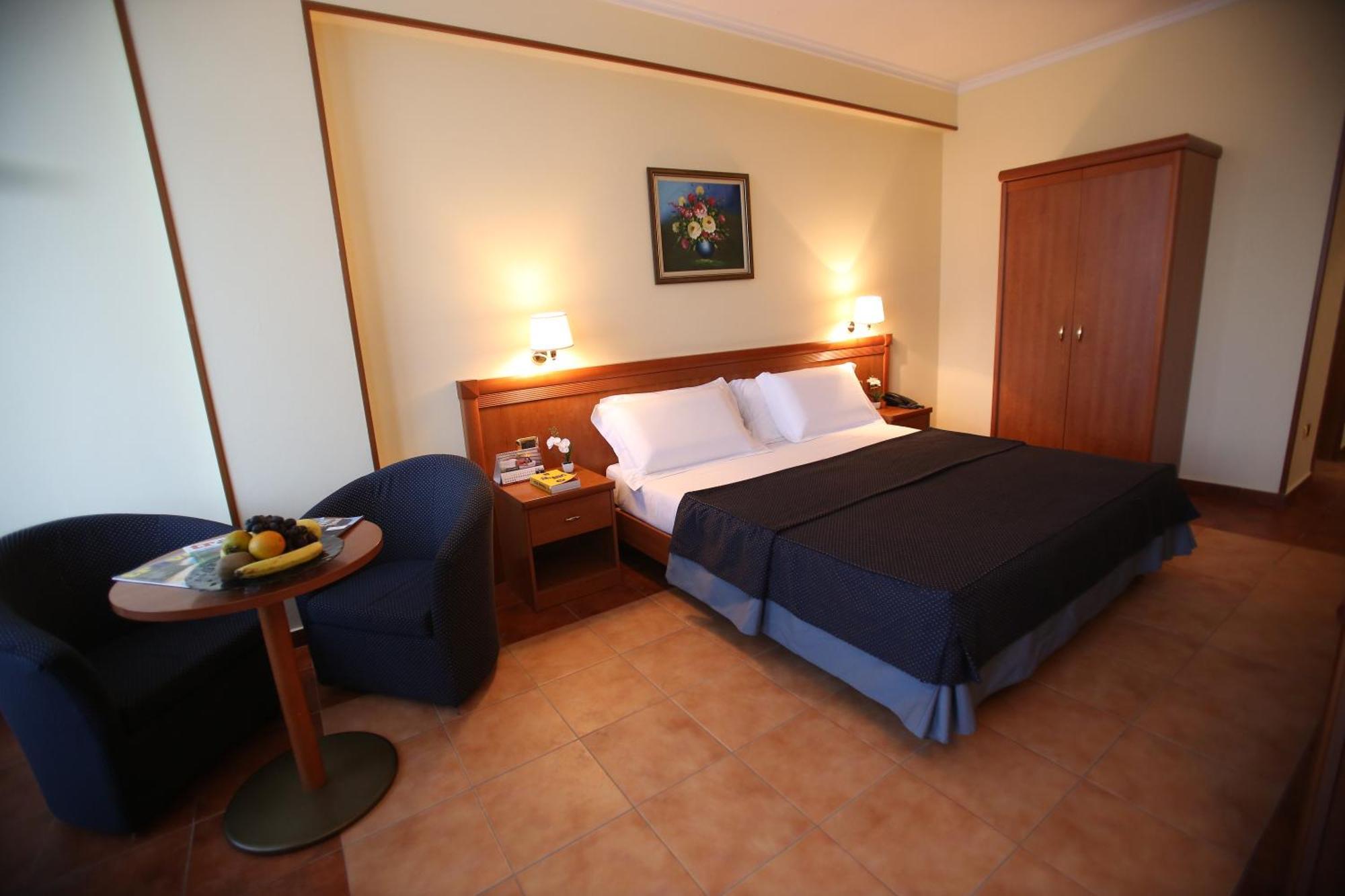 Hotel Continental Vora Szoba fotó