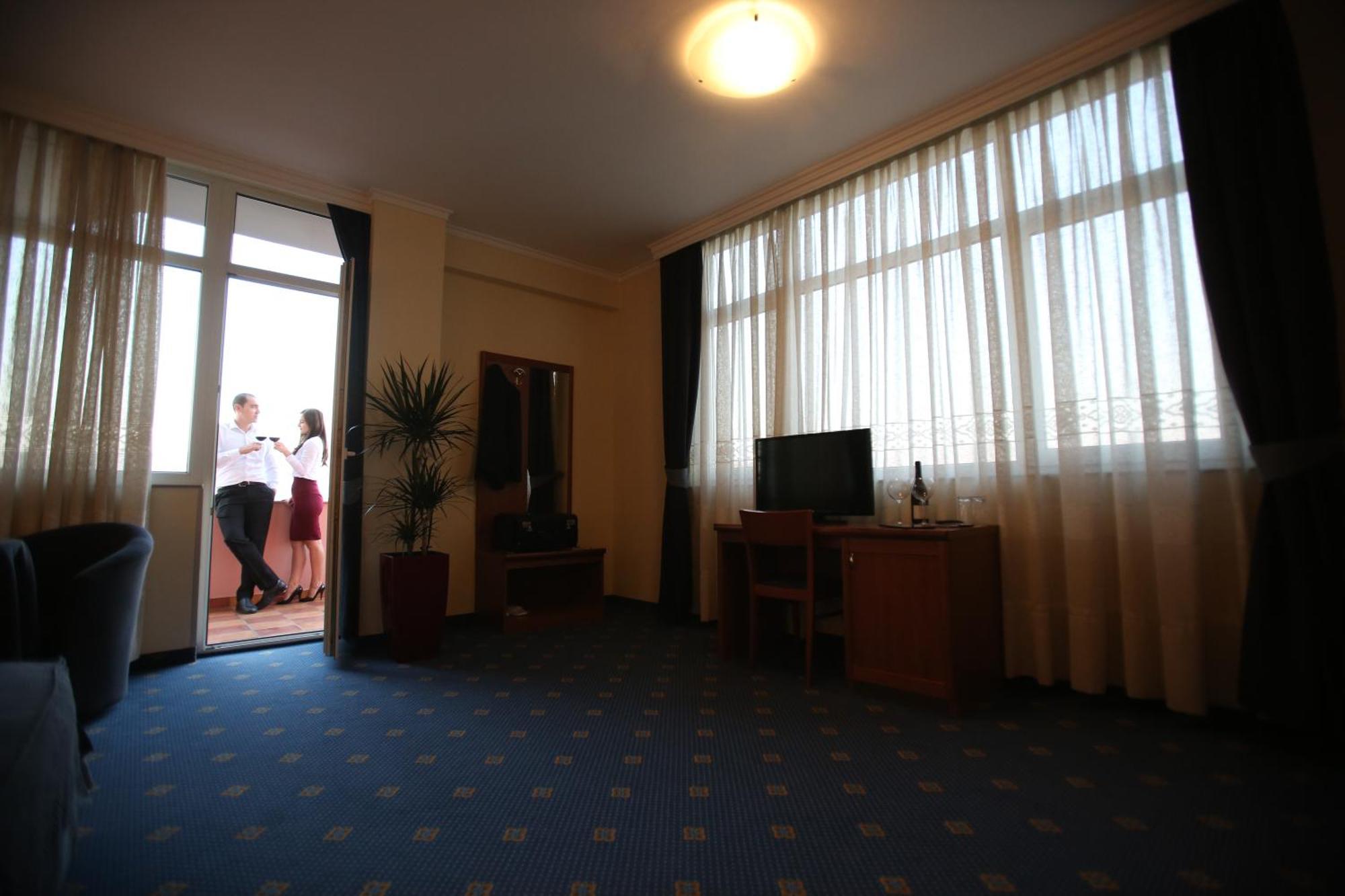 Hotel Continental Vora Szoba fotó