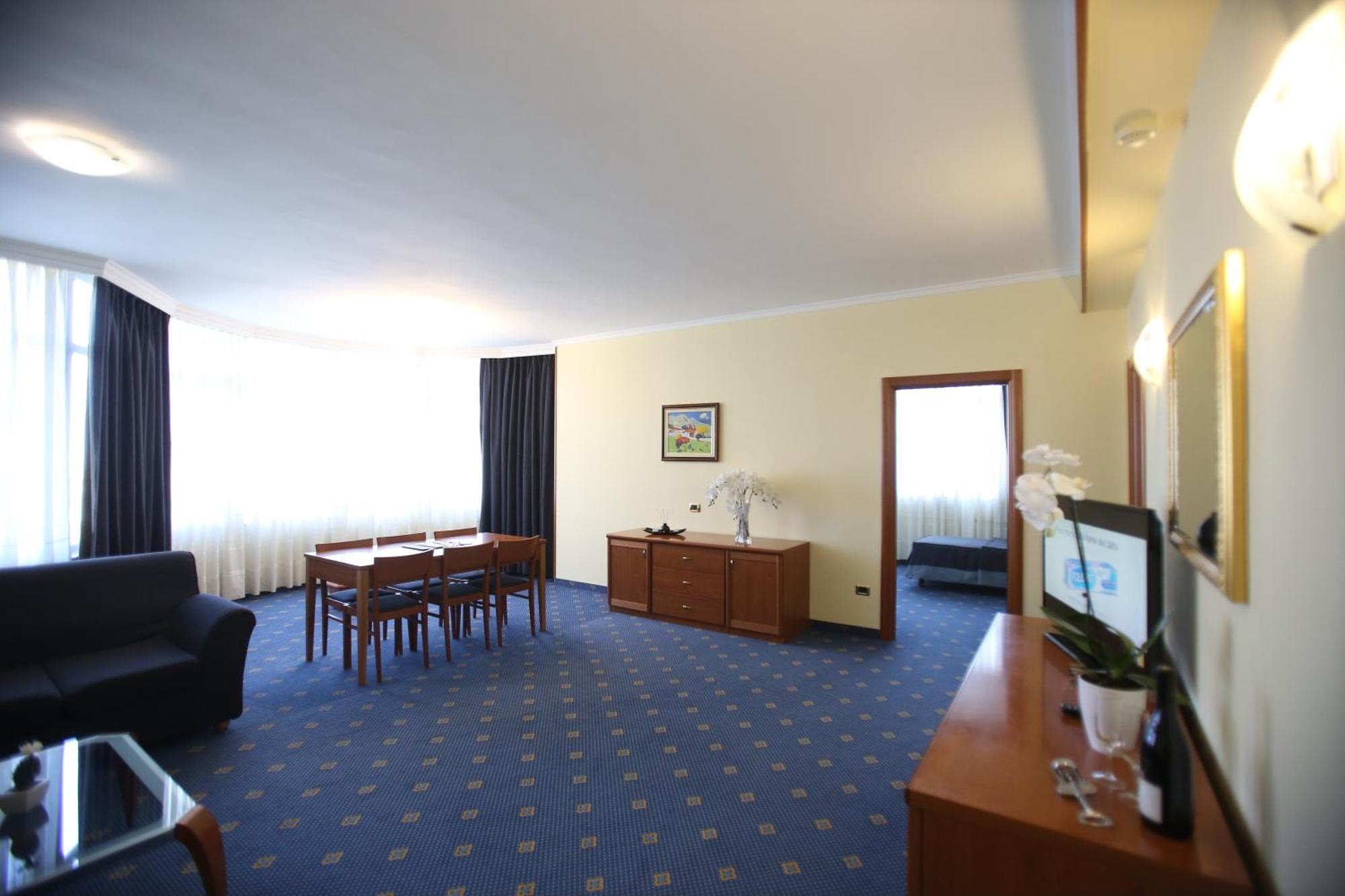 Hotel Continental Vora Szoba fotó