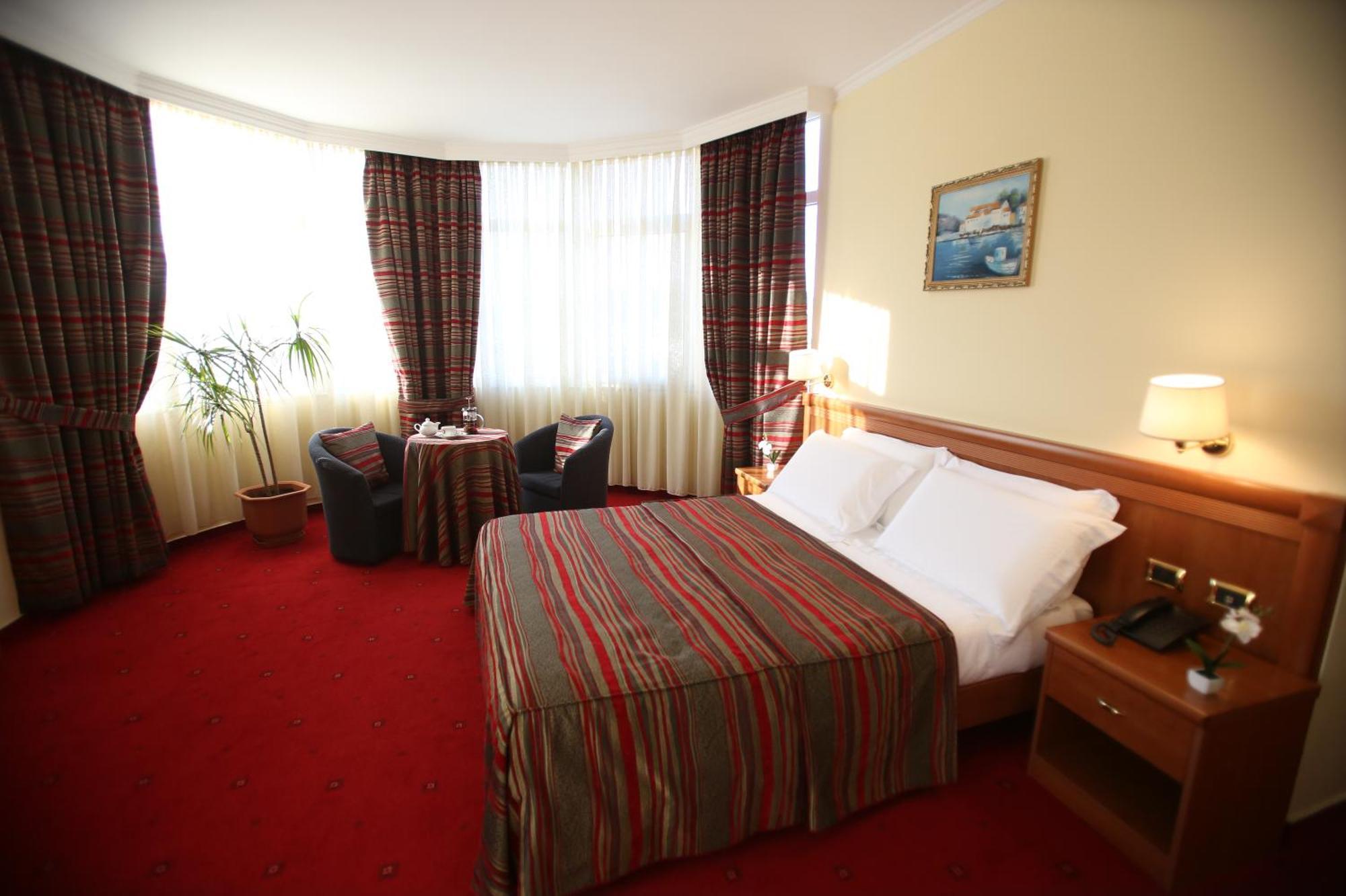 Hotel Continental Vora Szoba fotó