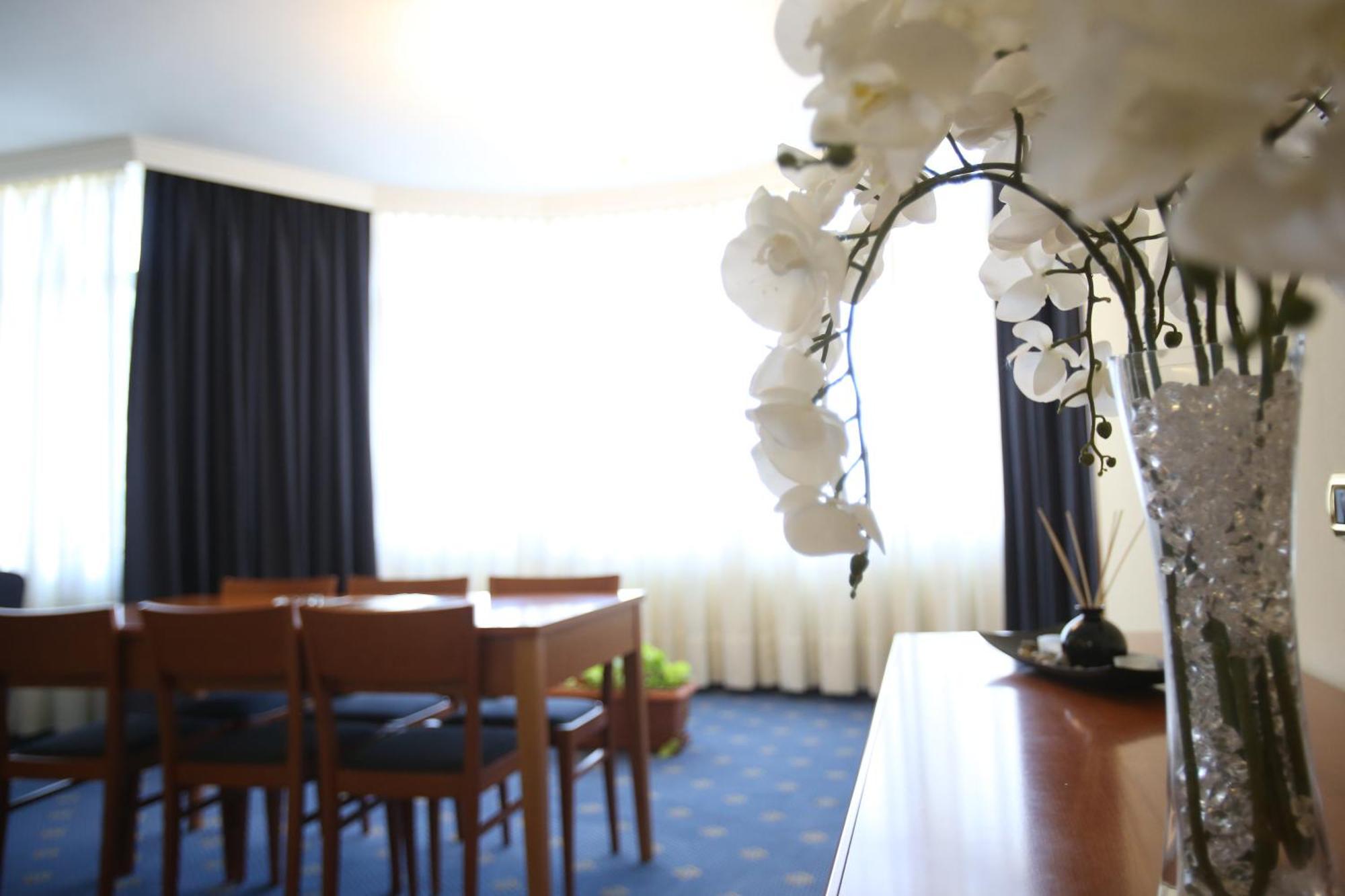 Hotel Continental Vora Szoba fotó