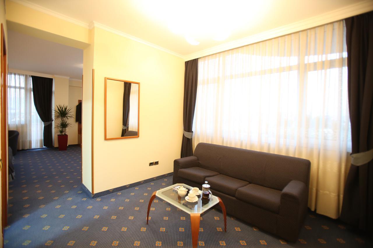 Hotel Continental Vora Kültér fotó