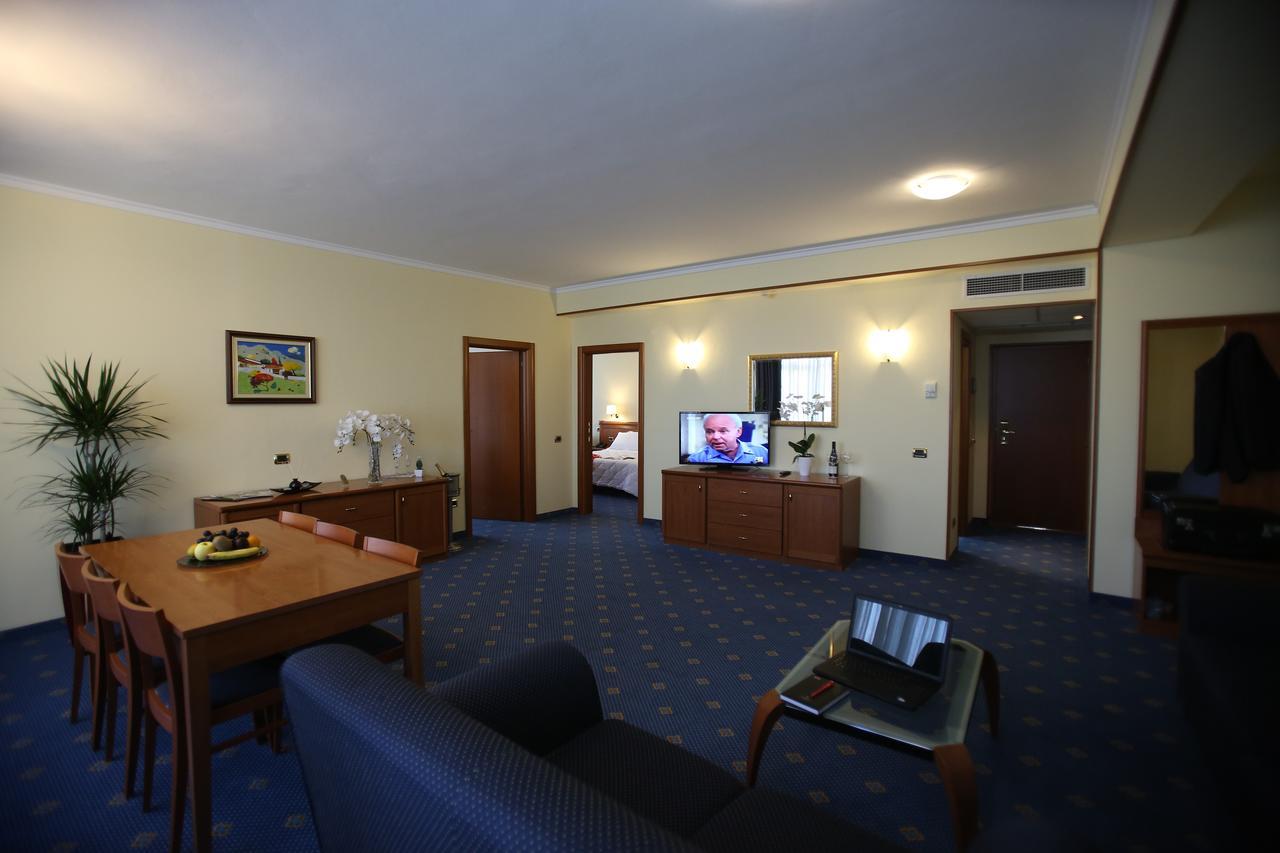 Hotel Continental Vora Kültér fotó