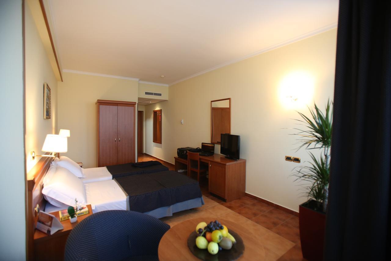 Hotel Continental Vora Kültér fotó